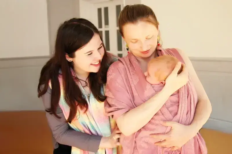 Podwójna konsultacja wiązania chusty